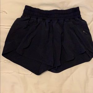 Lulu lemon tracker shorts